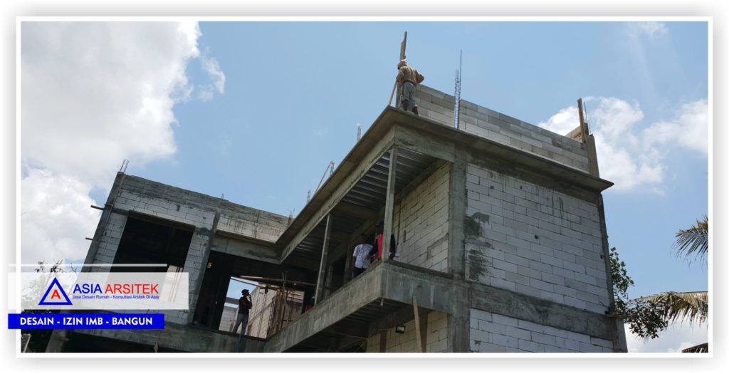 Area-belakang-rumah-proses-pengerjaan-struktur-ring-balk