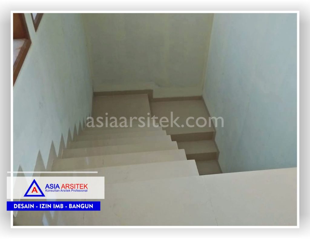 Area Tangga Rumah Bali Semi Joglo Bpk Rudy Di Tangerang-Jakarta-Bogor-Bekasi-Bandung-Jasa Konsultan Desain Arsitek Profesional - Desain Rumah Mewah-Arsitek Gambar Desain Rumah Klasik Mewah 2