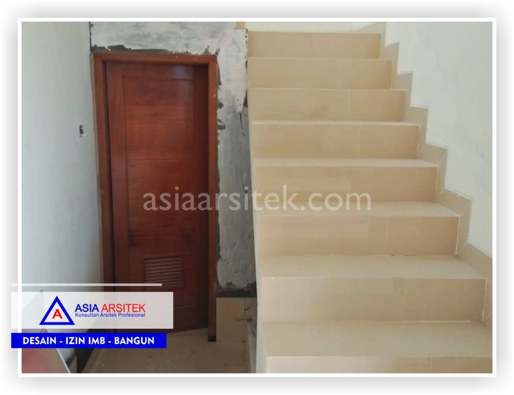 Area Tangga Rumah Bali Semi Joglo Bpk Rudy Di Tangerang-Jakarta-Bogor-Bekasi-Bandung-Jasa Konsultan Desain Arsitek Profesional - Desain Rumah Mewah-Arsitek Gambar Desain Rumah Klasik Mewah 3