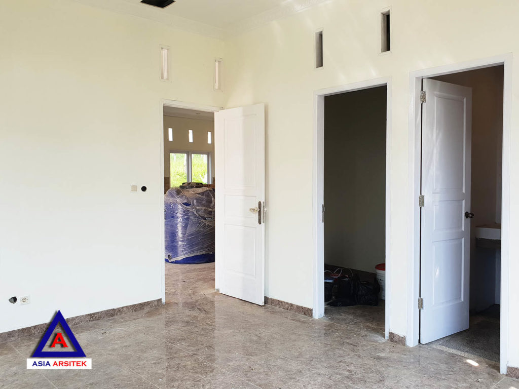 Pekerjaan Pintu dan Jendela Desain Rumah Classic Klasik Mewah Belanda Di Bandung