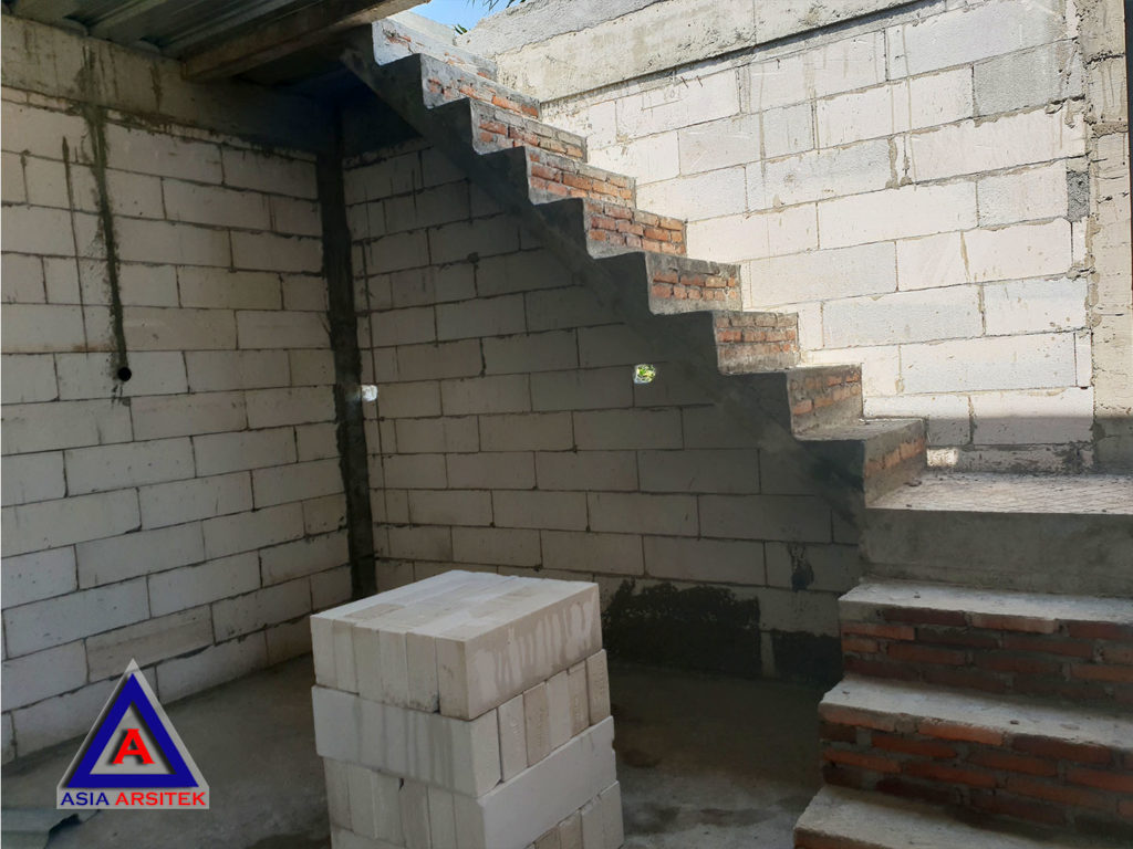 Proses Pembuatan Tangga Jasa Desain Rumah Klasik/Classic Mewah Pak Wagiyanto Di Yogyakarta