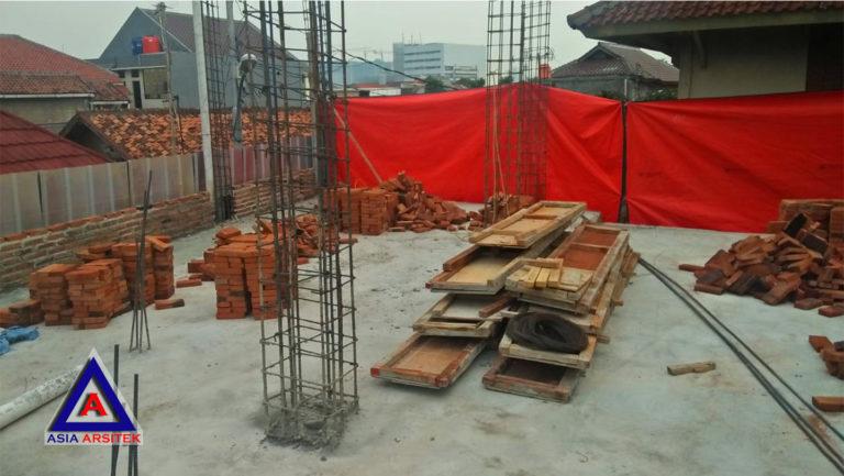 Proses Pembuatan Struktur Bangunan Jasa Desain Rumah Klasik/Classic Mewah Bu Elisa Di Jakarta Timur