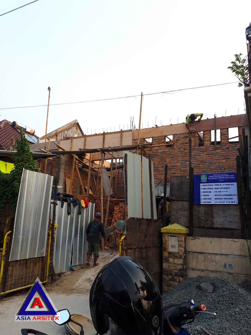 Foto Projek Desain Rumah Klasik/Classic Bu Maudy Di Bekasi