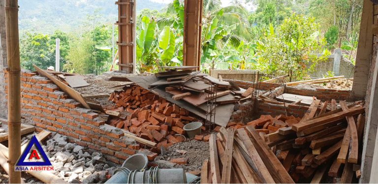 Proses Pemasangan Batu Merah Realisasi Desain Villa Mewah Bu Kartini Di Sentul Bogor