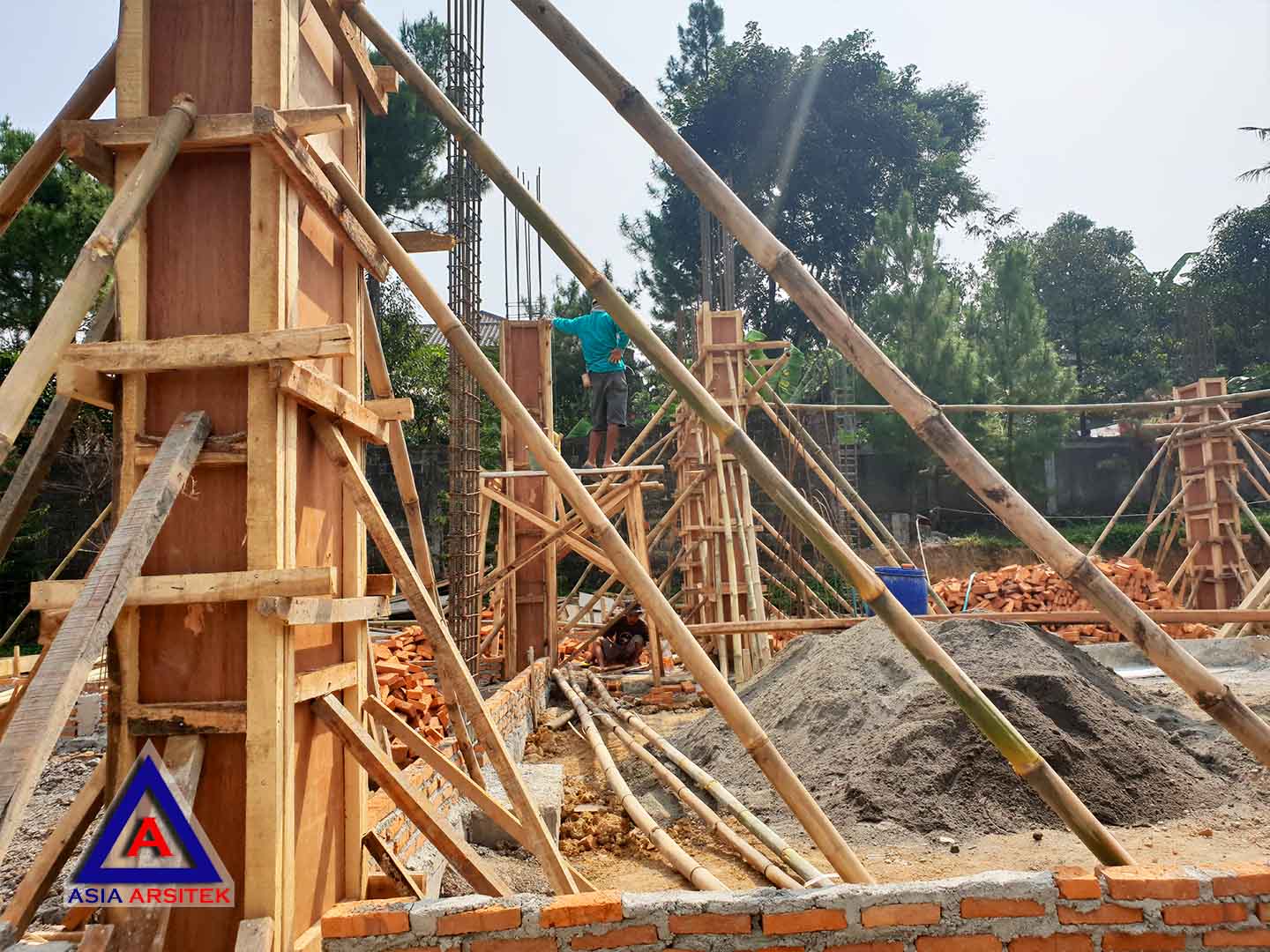 Foto Projek Desain Villa Mewah Bu Kartini Di Sentul Bogor