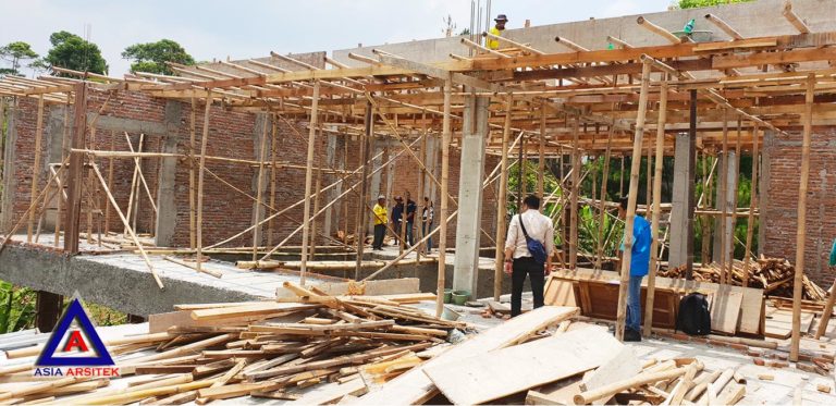 Pemasangan Scaffolding Realisasi Desain Villa Mewah Bu Kartini Di Sentul Bogor
