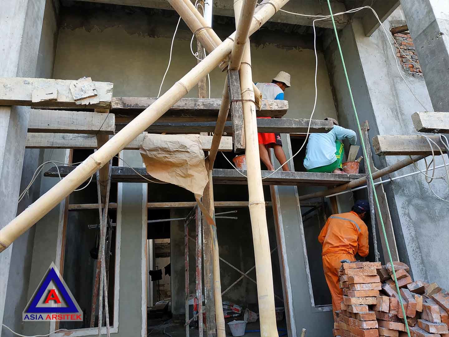 Foto Projek Desain Rumah Klasik/Classic Bu Maudy Di Bekasi