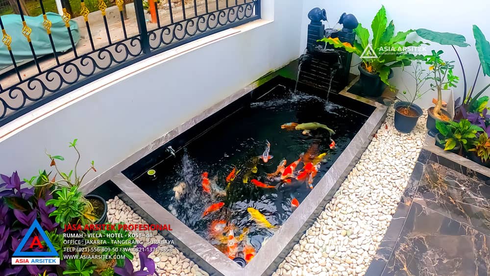 Pembangunan Rumah Klasik 2 Lantai 9x20 m di Jakarta Barat Kolam Ikan