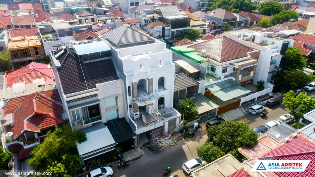 Pembangunan Rumah Tinggal Mewah Mediterania 4 Lantai di Jakarta Utara atas