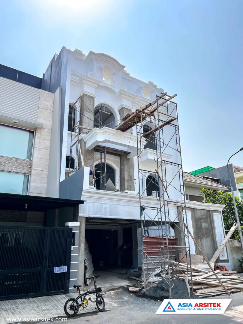 Pembangunan Rumah Tinggal Mewah Mediterania 4 Lantai di Jakarta Utara depan