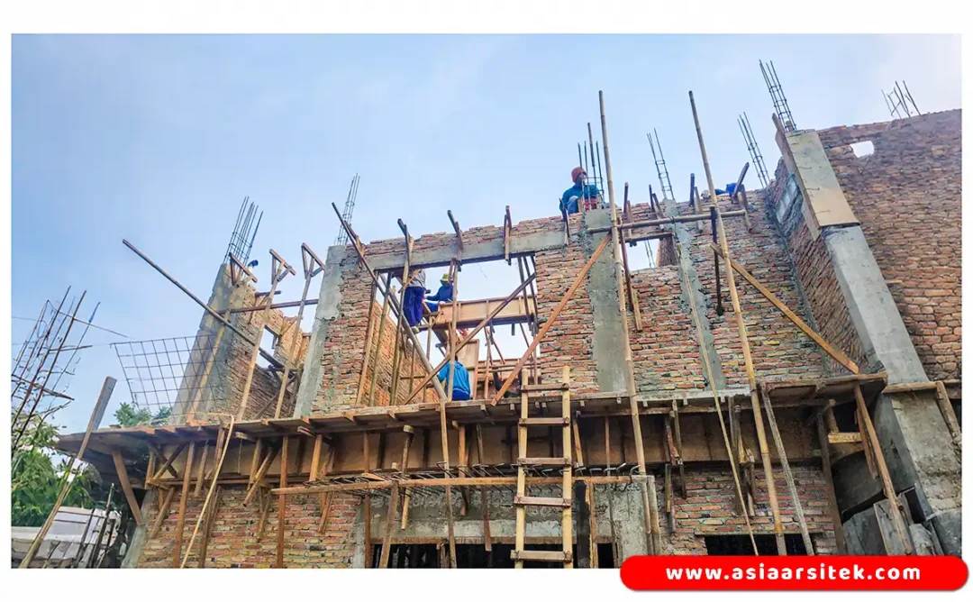Pekerjaan bangunan terbengkalai karena kontraktor tidak profesional