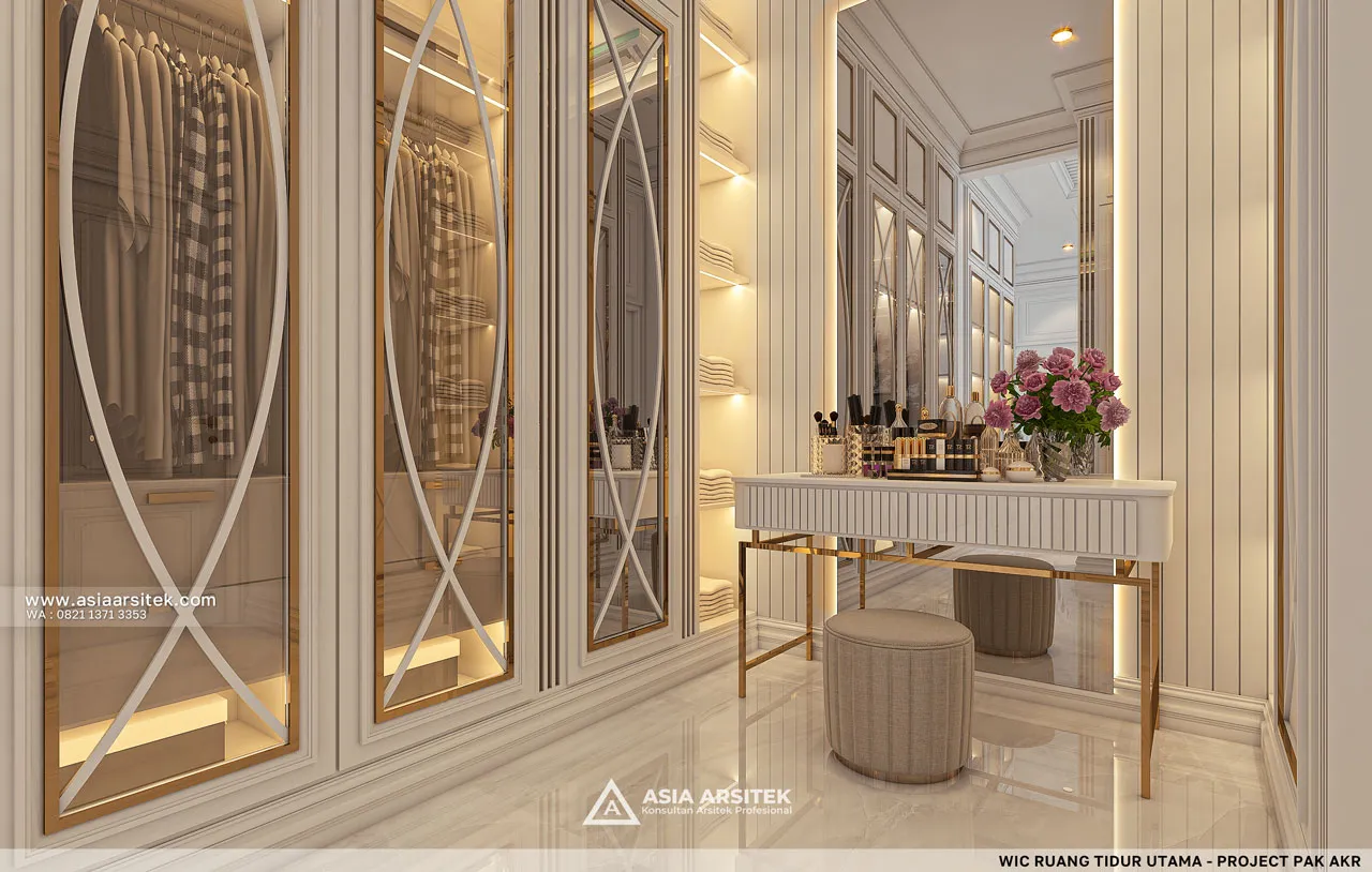 Area Penyimpanan Walk-In Closet Rumah Klasik Mewah Jambi