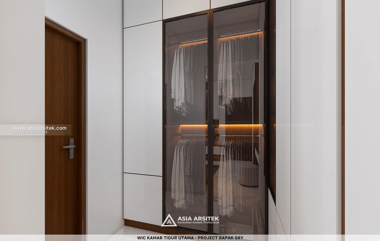 Desain Walk In Closet Kamar Tidur Utama Mewah Rumah Tropis 2 Lantai Bapak SRY di Banjarmasin Kalimantan Selatan