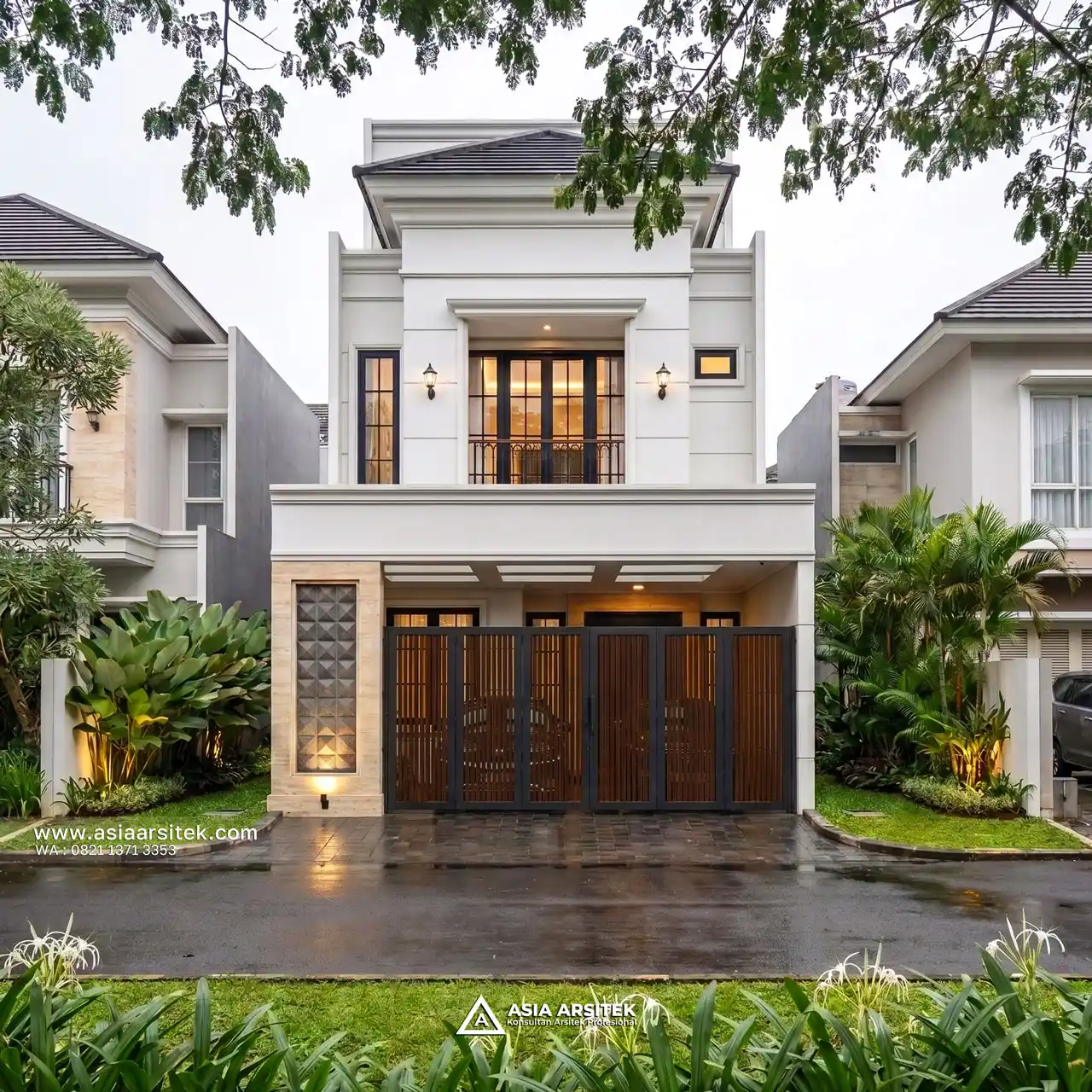 Desain Depan Pagar Rumah Tropis 3 Lantai Ibu CHF di Kelapa Indah Tangerang