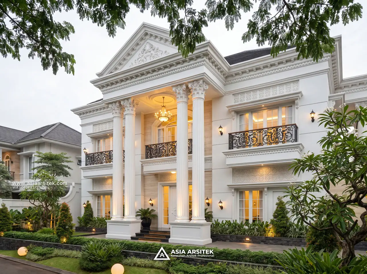 Desain Tampak Fasad Pilar Rumah Klasik 2 Lantai Bapak FDL di Padang Sumatra Barat