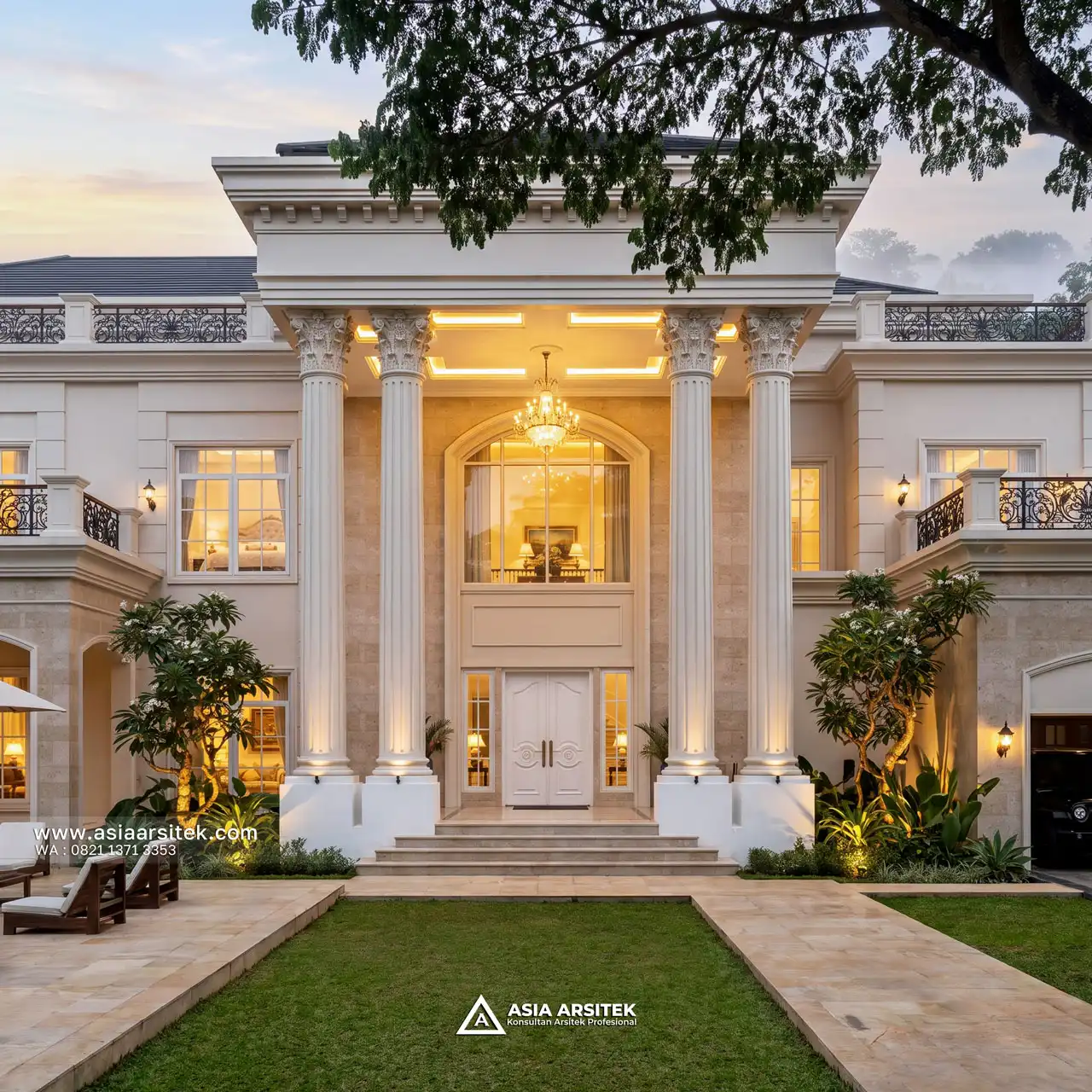Desain Depan Pilar Villa Mansion Mewah 2 Lantai Bapak EWB di Batu Malang